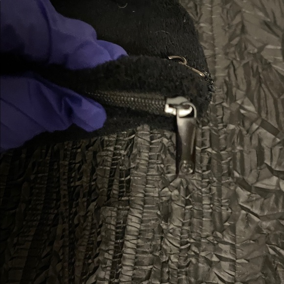 VIP/GWP Black Shoulder Bag with White Logo with shopping bag - Picture 5 of 17